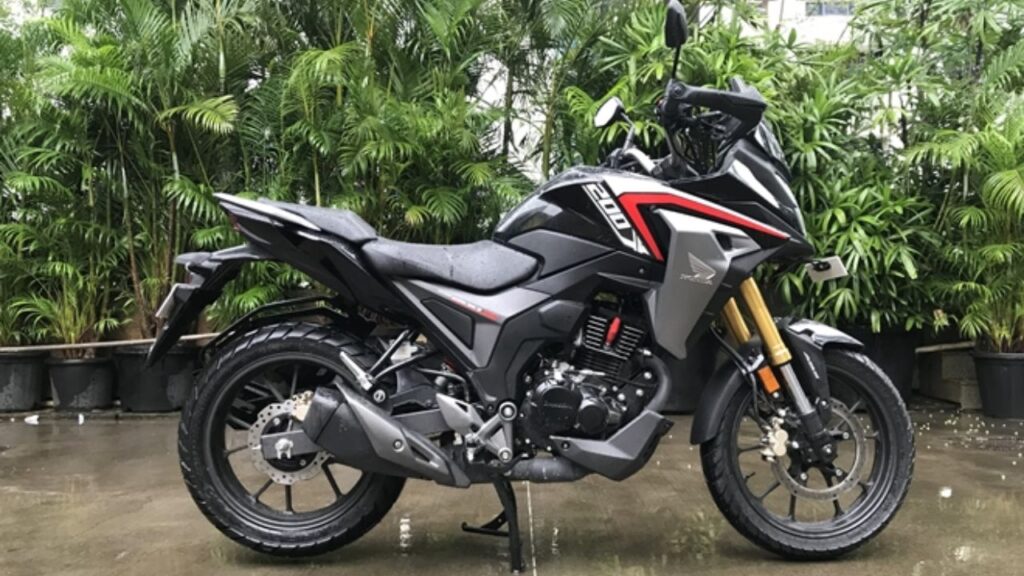 Honda CB200X 