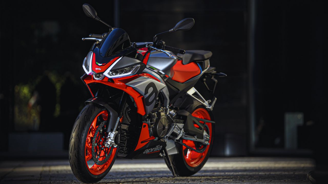 Aprilia Tuono 660: A Thrill-Seeking Naked Sport Bike